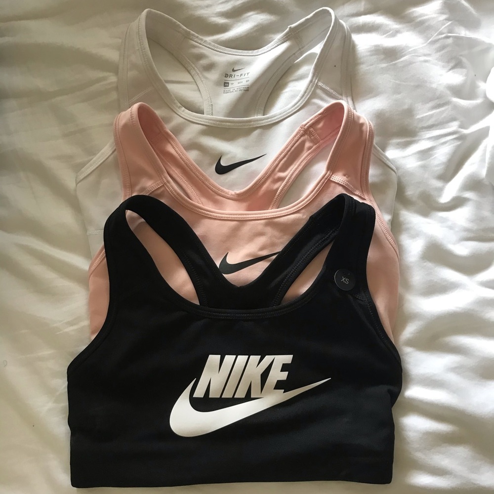 Nike sports bra bundle